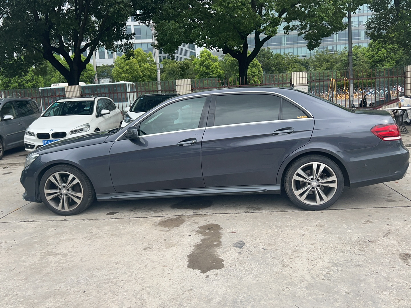 奔驰E级 2014款 改款 E 300 L 运动型