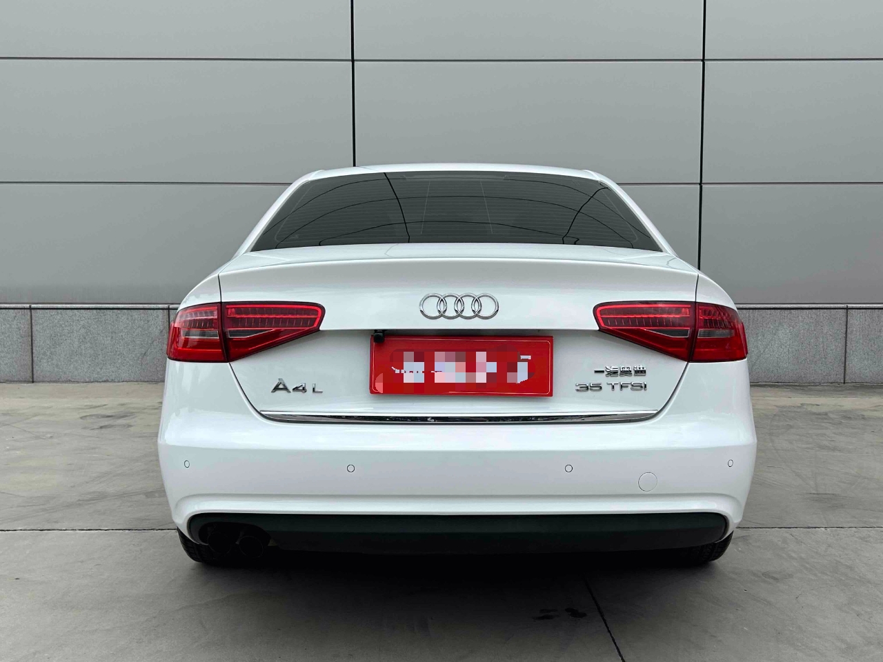 奥迪A4L 2013款 35 TFSI 自动标准型