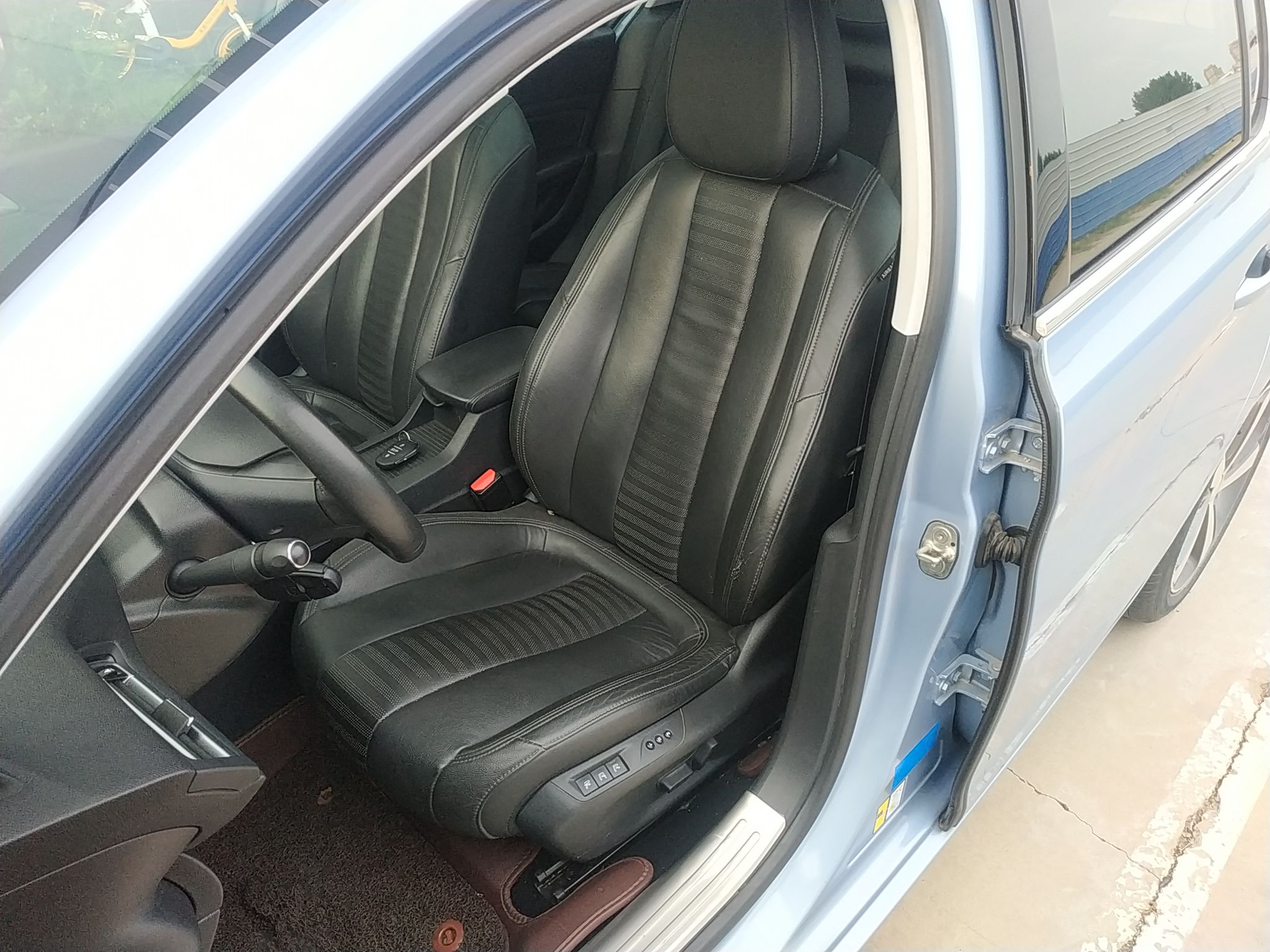 标致308S 2015款 1.6T 自动睿驰版