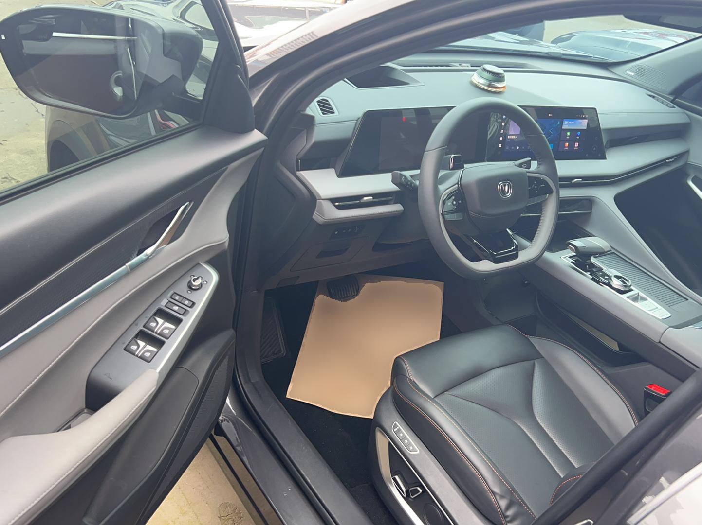 长安CS75 PLUS 2022款 第二代 2.0T 自动旗舰型