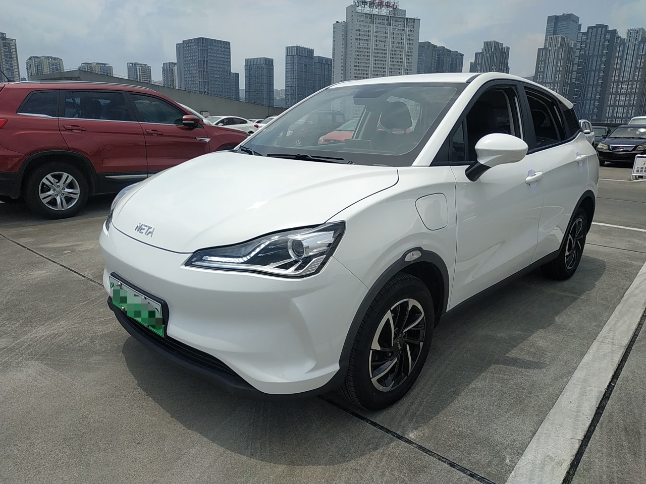 哪吒汽车 哪吒V 2021款 长续航娱乐版升级型