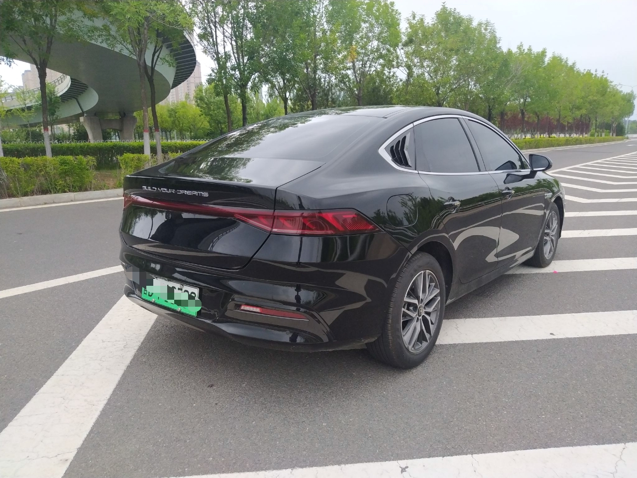 比亚迪 秦PLUS 2021款 DM-i 55KM 旗舰型