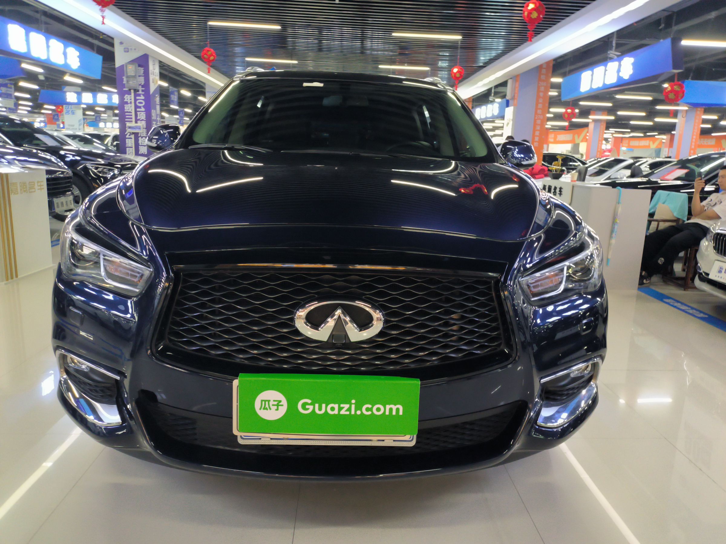 英菲尼迪QX60 2020款 2.5 S/C Hybrid 两驱卓越版(进口)