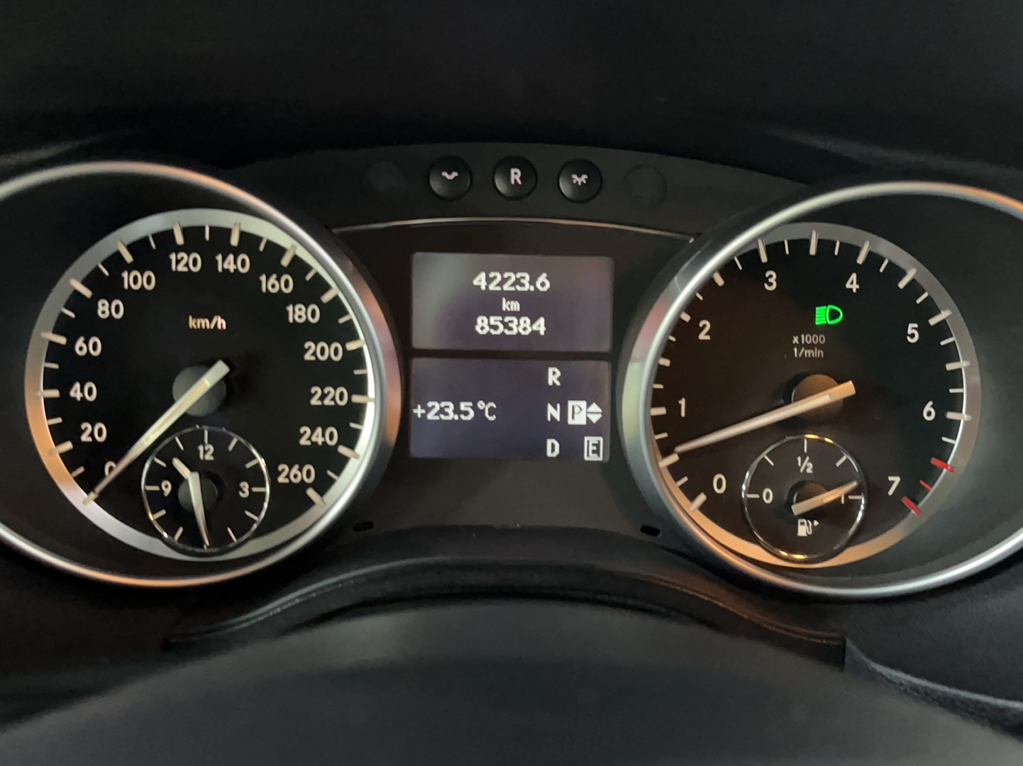 奔驰R级 2014款 R 320 4MATIC 商务型(进口)