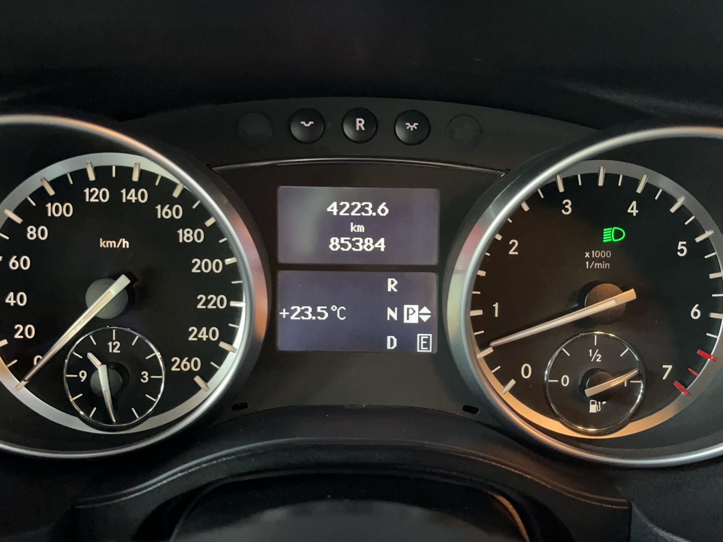 奔驰R级 2014款 R 320 4MATIC 商务型(进口)