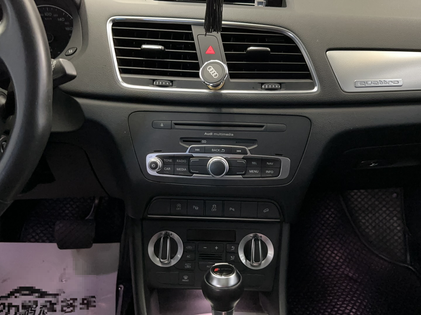 奥迪Q3 2012款 35 TFSI quattro 舒适型(进口)