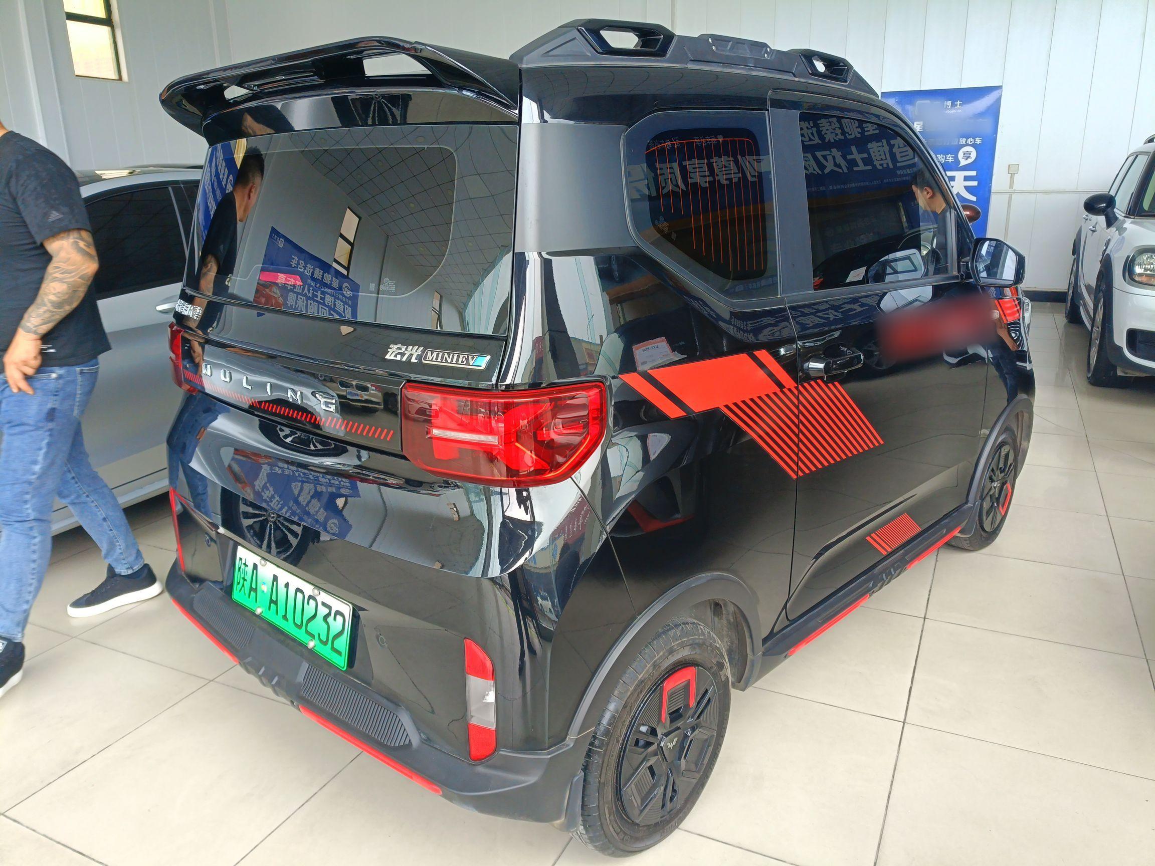 五菱汽车 宏光MINI EV 2022款 GAMEBOY 300km 玩咖款 磷酸铁锂