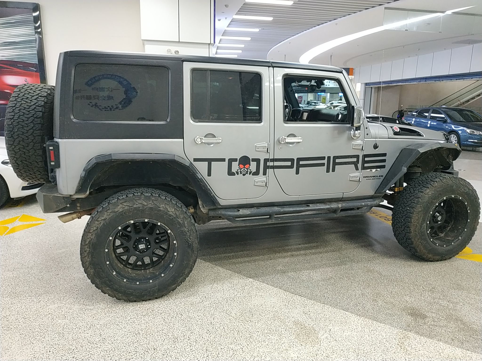 Jeep 牧马人 2015款 2.8TD Sahara 四门舒享版(进口)