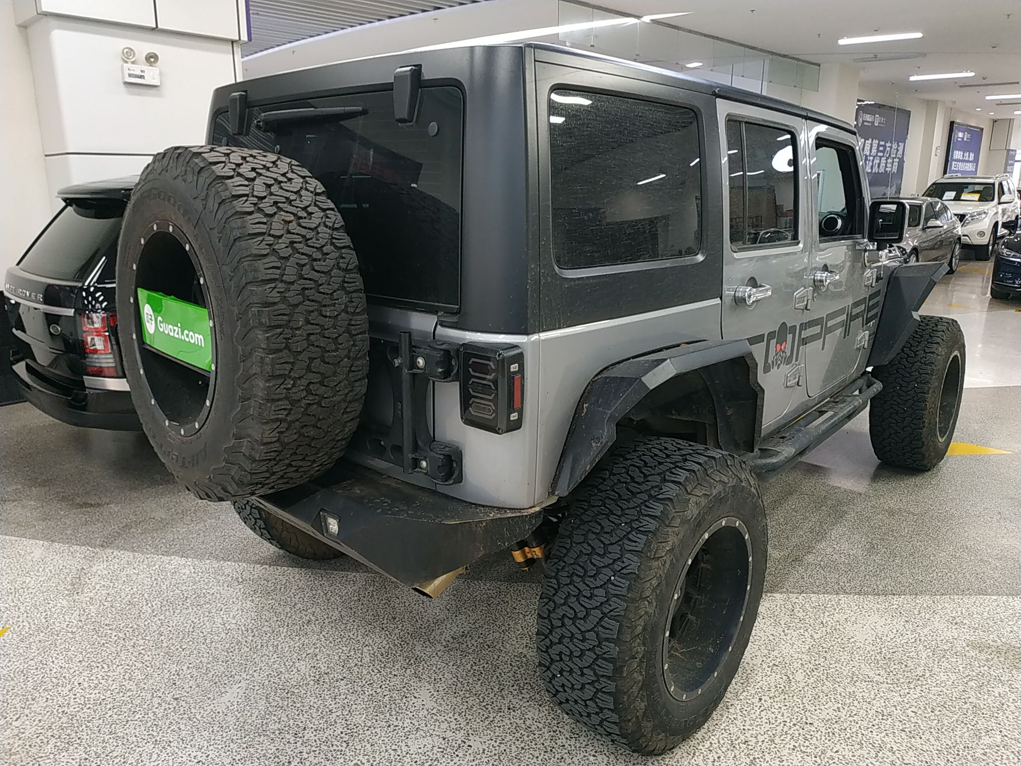 Jeep 牧马人 2015款 2.8TD Sahara 四门舒享版(进口)