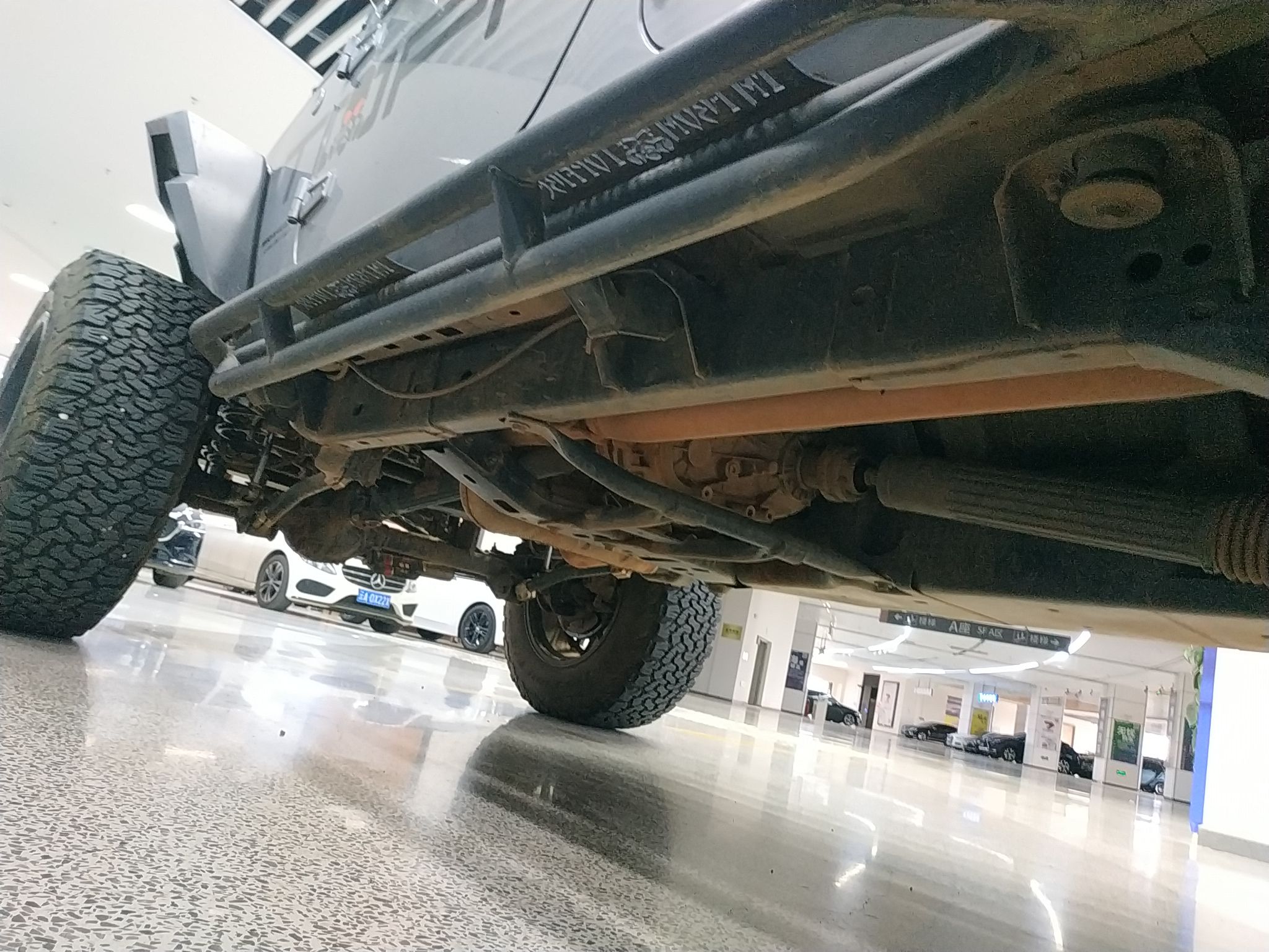 Jeep 牧马人 2015款 2.8TD Sahara 四门舒享版(进口)