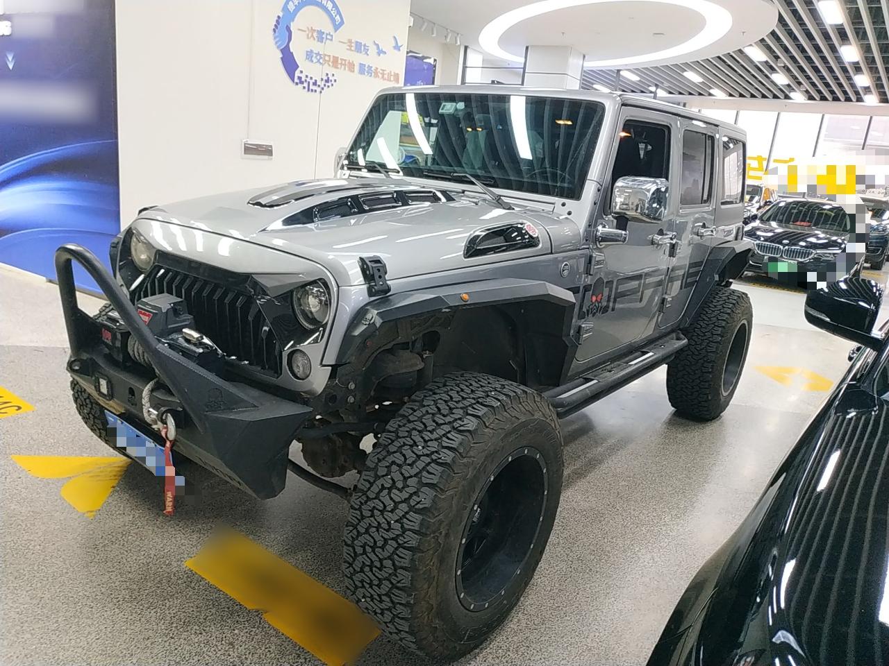 Jeep 牧马人 2015款 2.8TD Sahara 四门舒享版(进口)