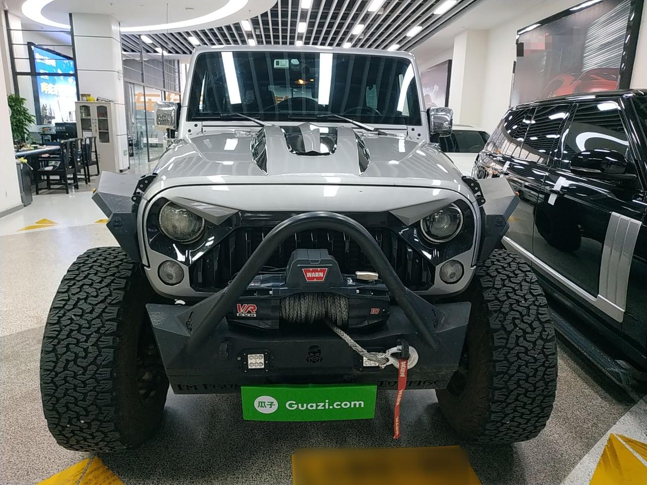 Jeep 牧马人 2015款 2.8TD Sahara 四门舒享版(进口)