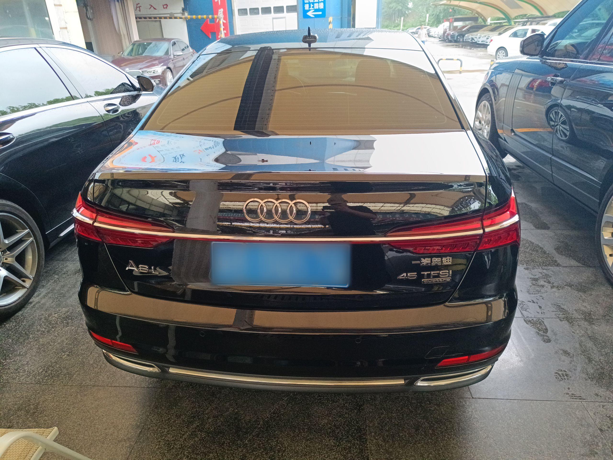 奥迪A6L 2022款 45 TFSI quattro 臻选致雅型