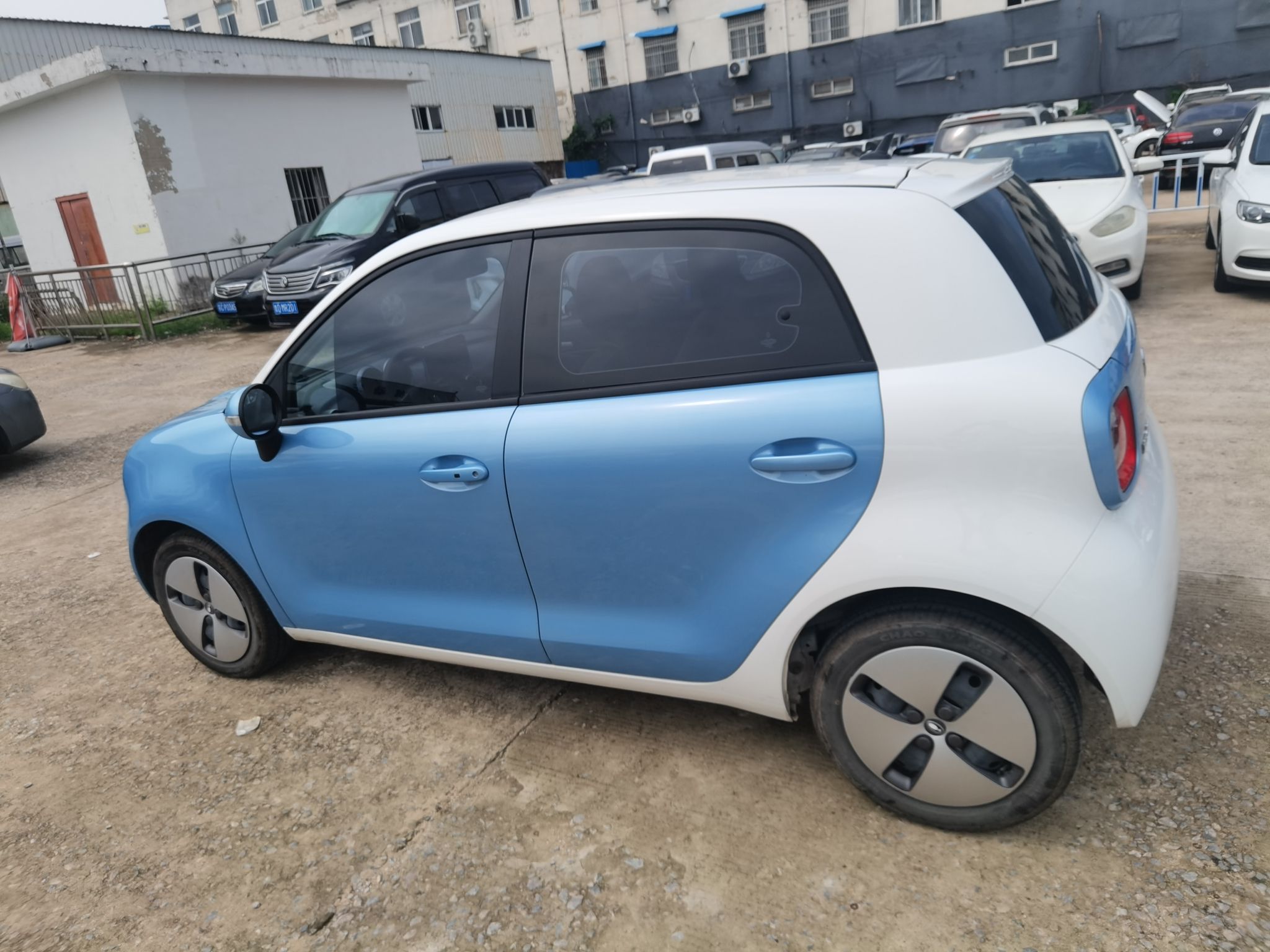 欧拉黑猫 2022款 301km 基础型 三元锂