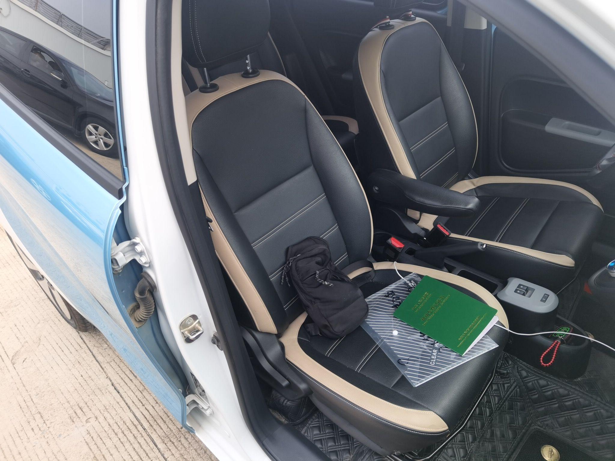 欧拉黑猫 2022款 301km 基础型 三元锂