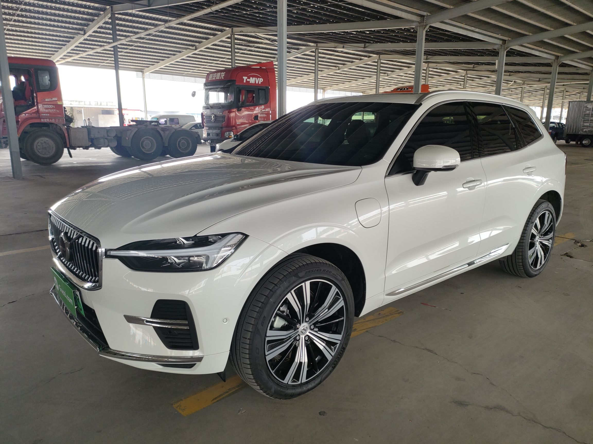 沃尔沃XC60新能源 2023款 T8 插电混动 长续航四驱智远豪华版