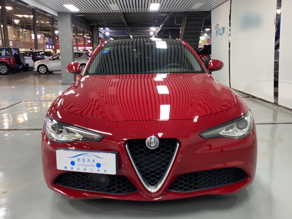 阿尔法·罗密欧 Giulia 2017款 2.0T 200HP 豪华版