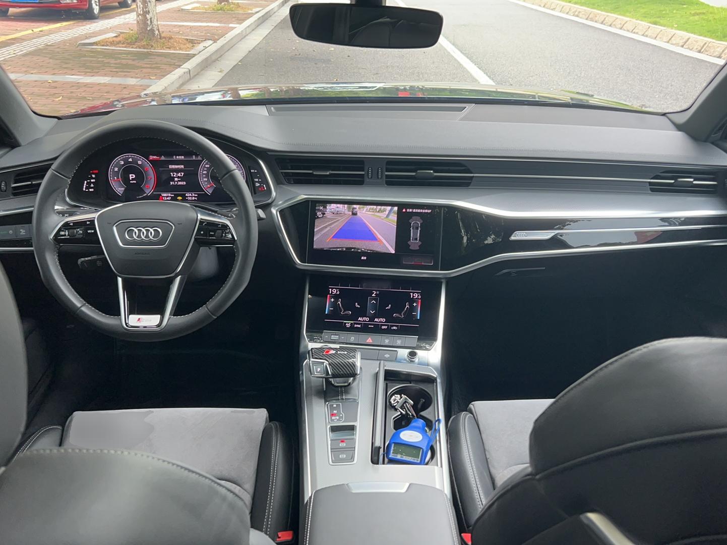 奥迪A6L 2019款 40 TFSI 豪华动感型