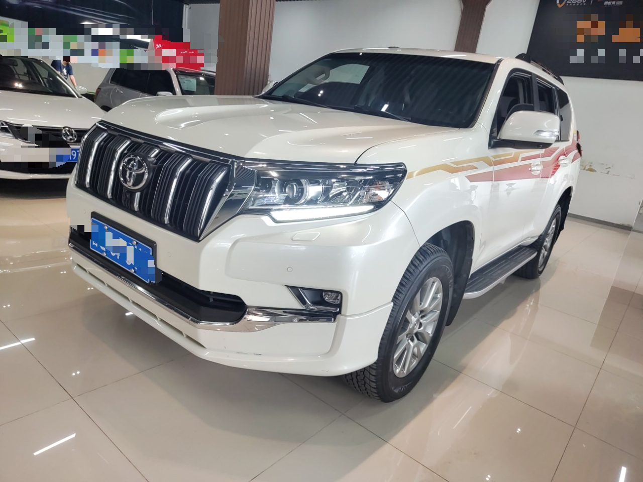 丰田 普拉多 2019款 3.5L 自动TX-L尊享版后挂备胎