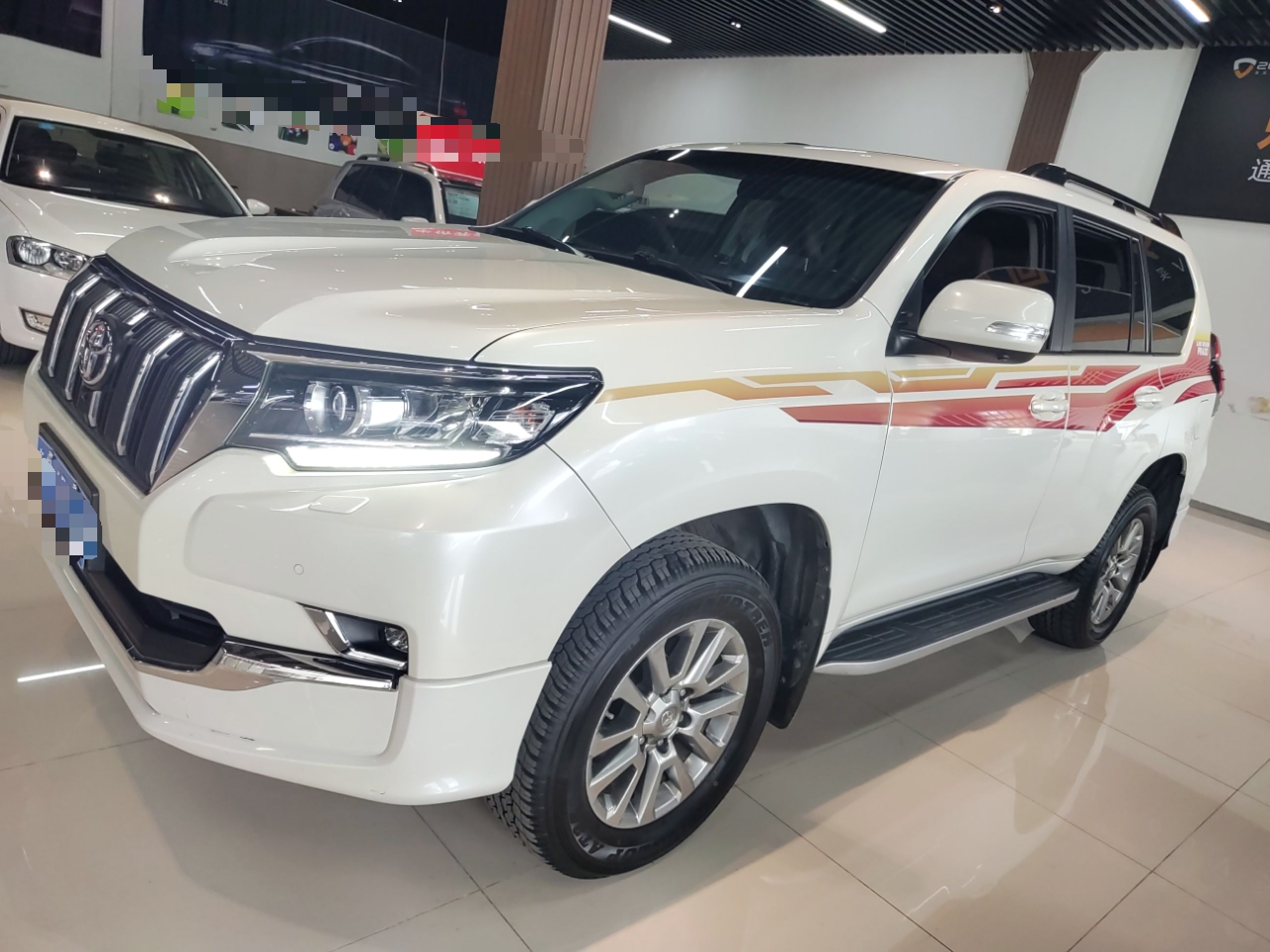 丰田 普拉多 2019款 3.5L 自动TX-L尊享版后挂备胎