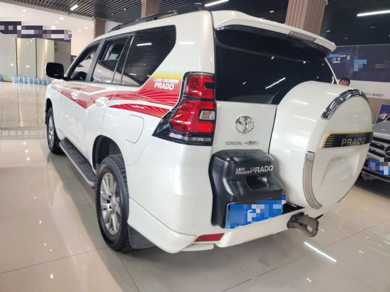 丰田 普拉多 2019款 3.5L 自动TX-L尊享版后挂备胎