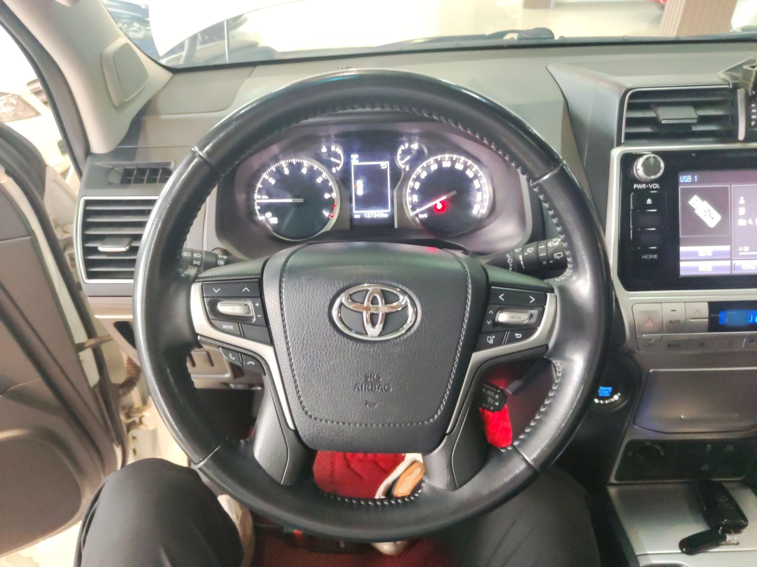 丰田 普拉多 2019款 3.5L 自动TX-L尊享版后挂备胎