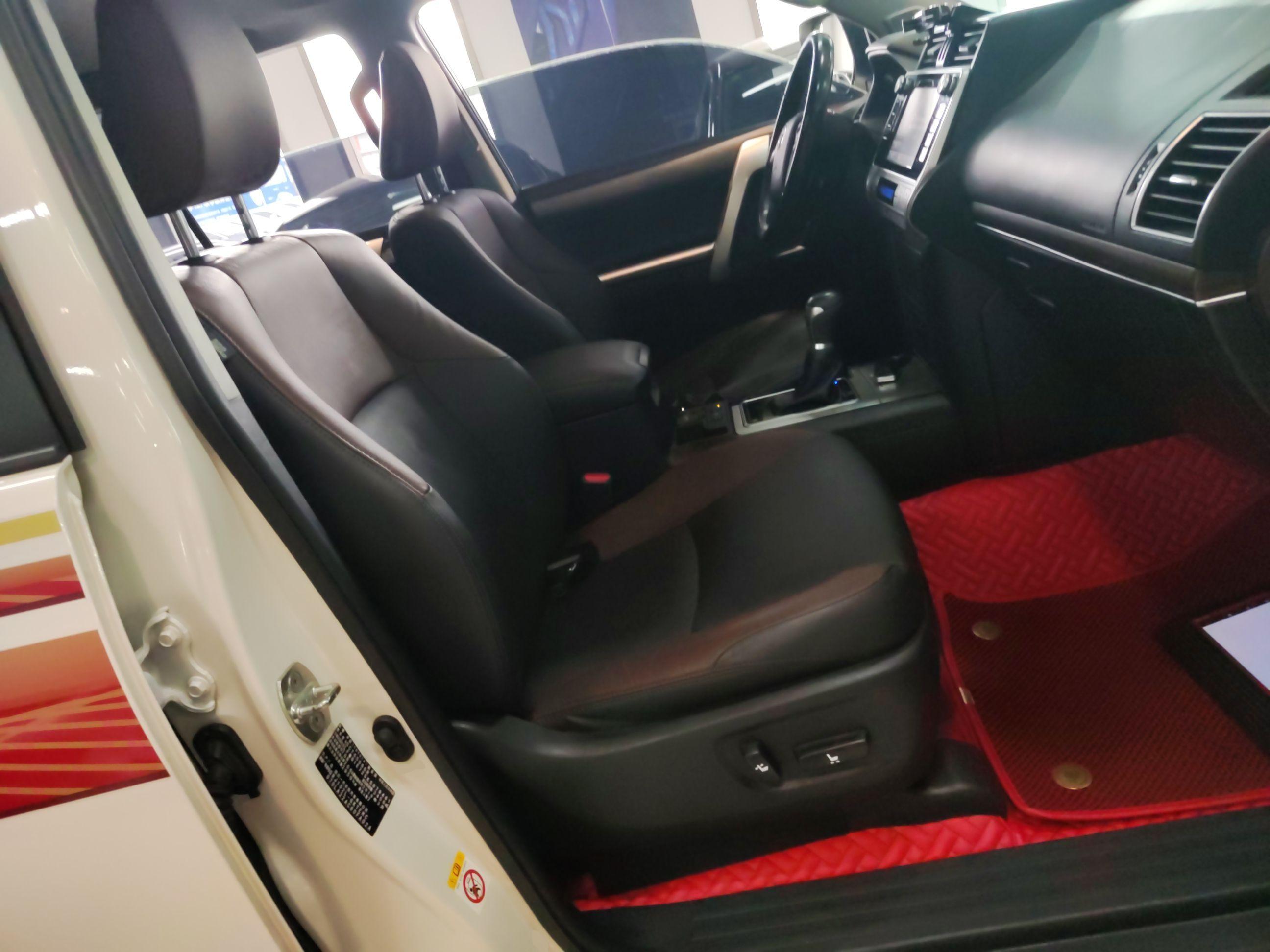 丰田 普拉多 2019款 3.5L 自动TX-L尊享版后挂备胎