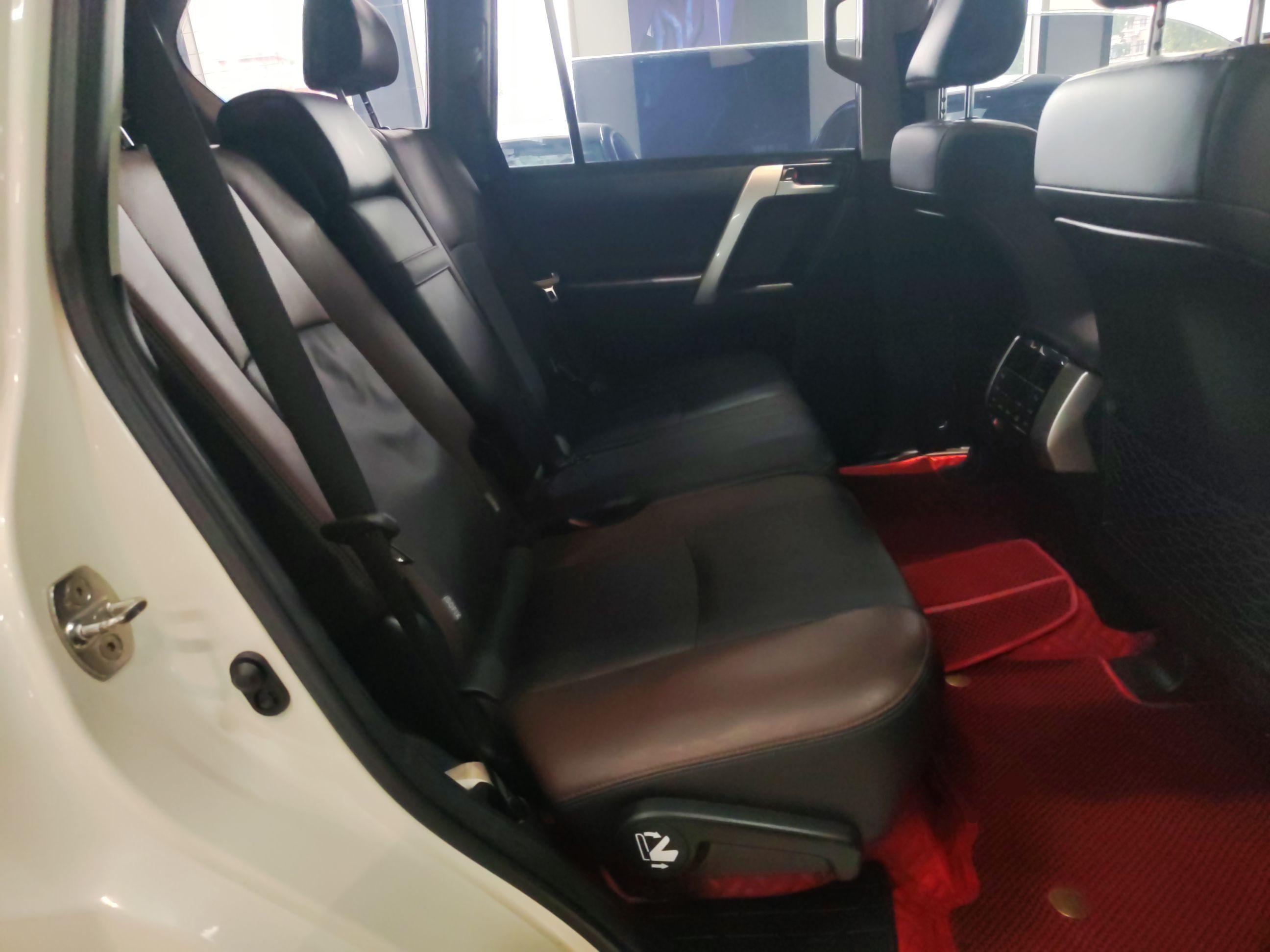 丰田 普拉多 2019款 3.5L 自动TX-L尊享版后挂备胎