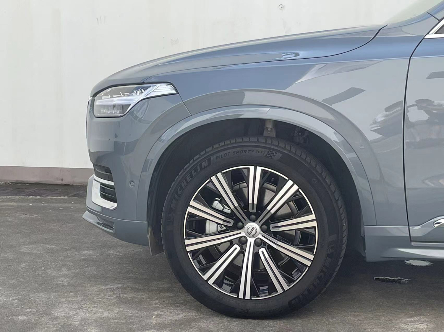 沃尔沃XC90 2022款 B6 智雅豪华版 7座(进口)