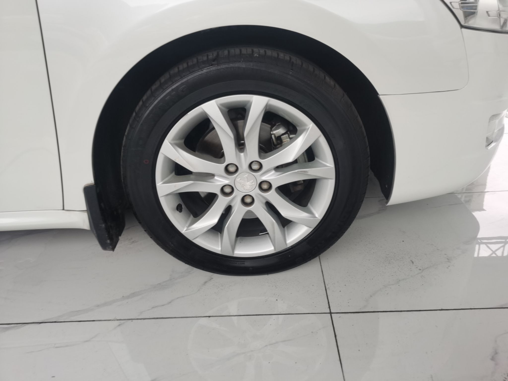 标致508 2012款 2.0L 自动智享版