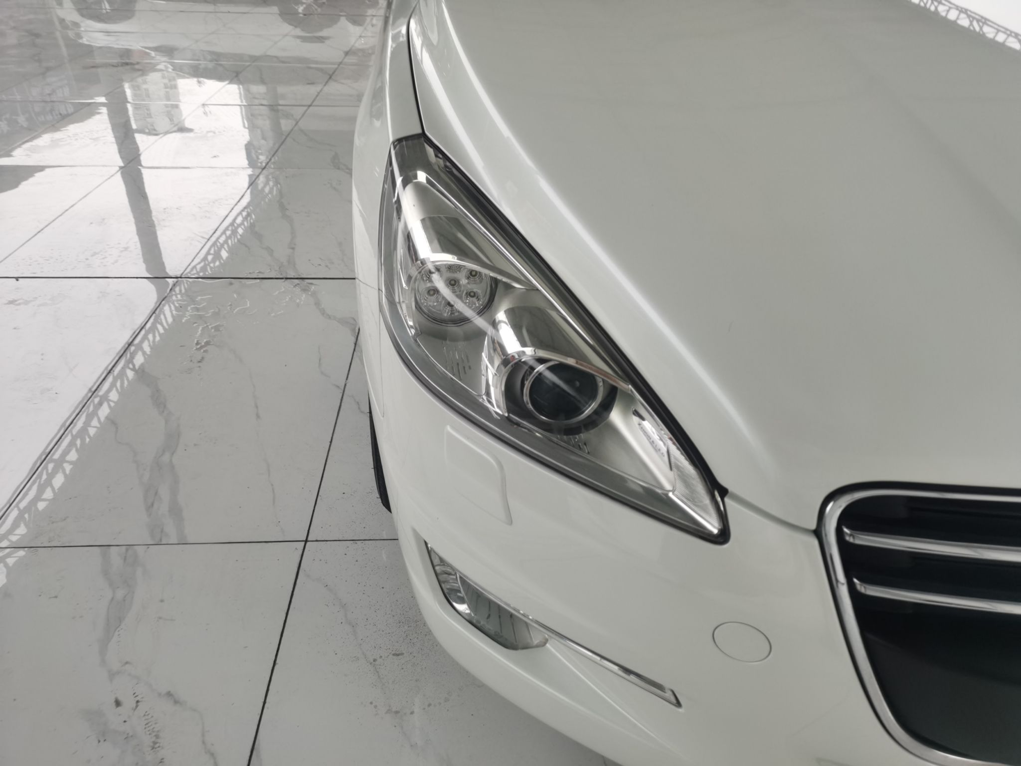 标致508 2012款 2.0L 自动智享版