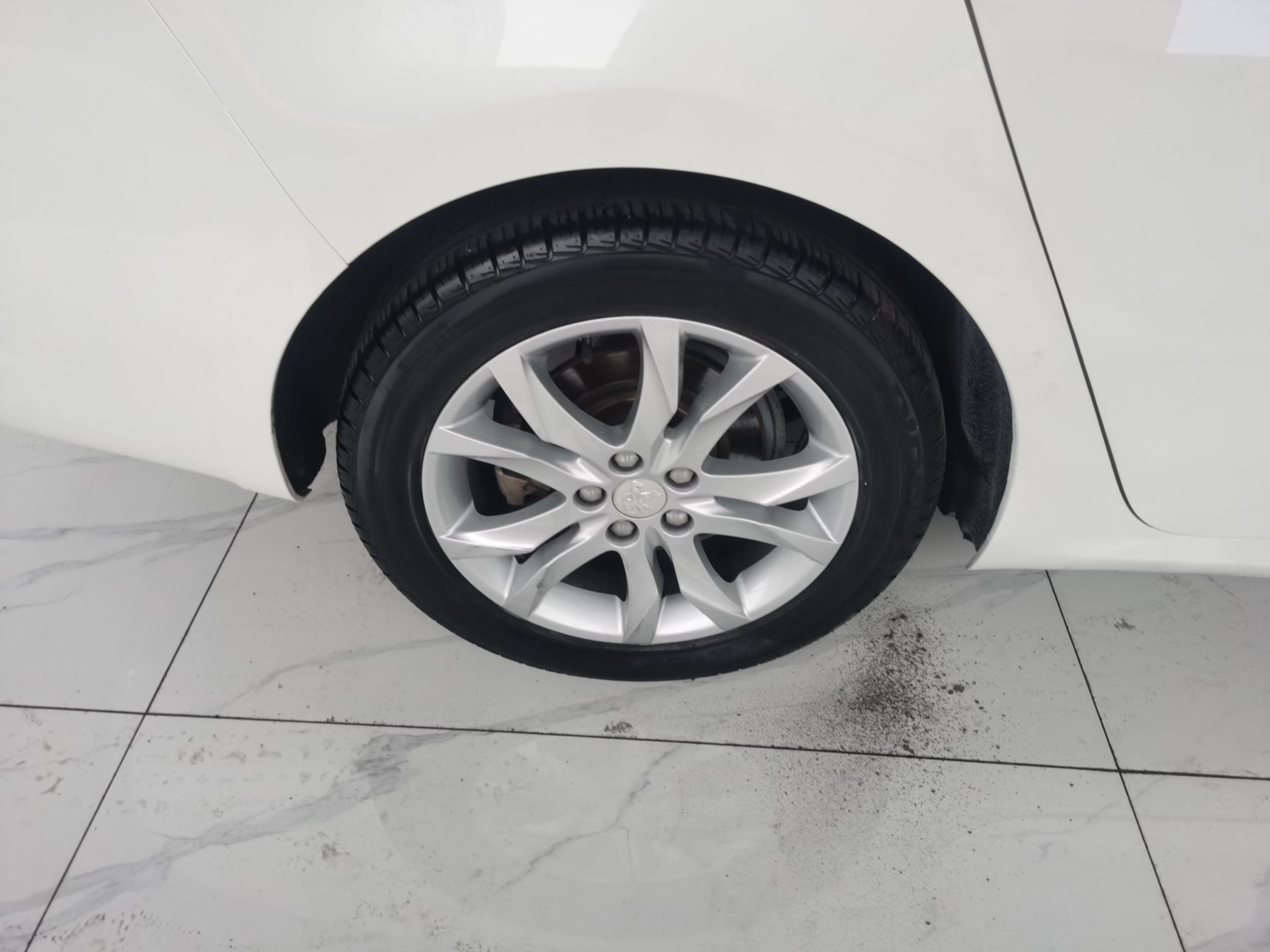 标致508 2012款 2.0L 自动智享版