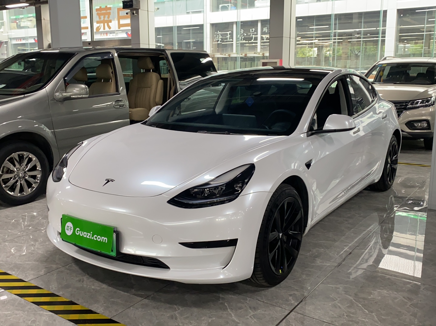 特斯拉 Model 3 2022款 后轮驱动版