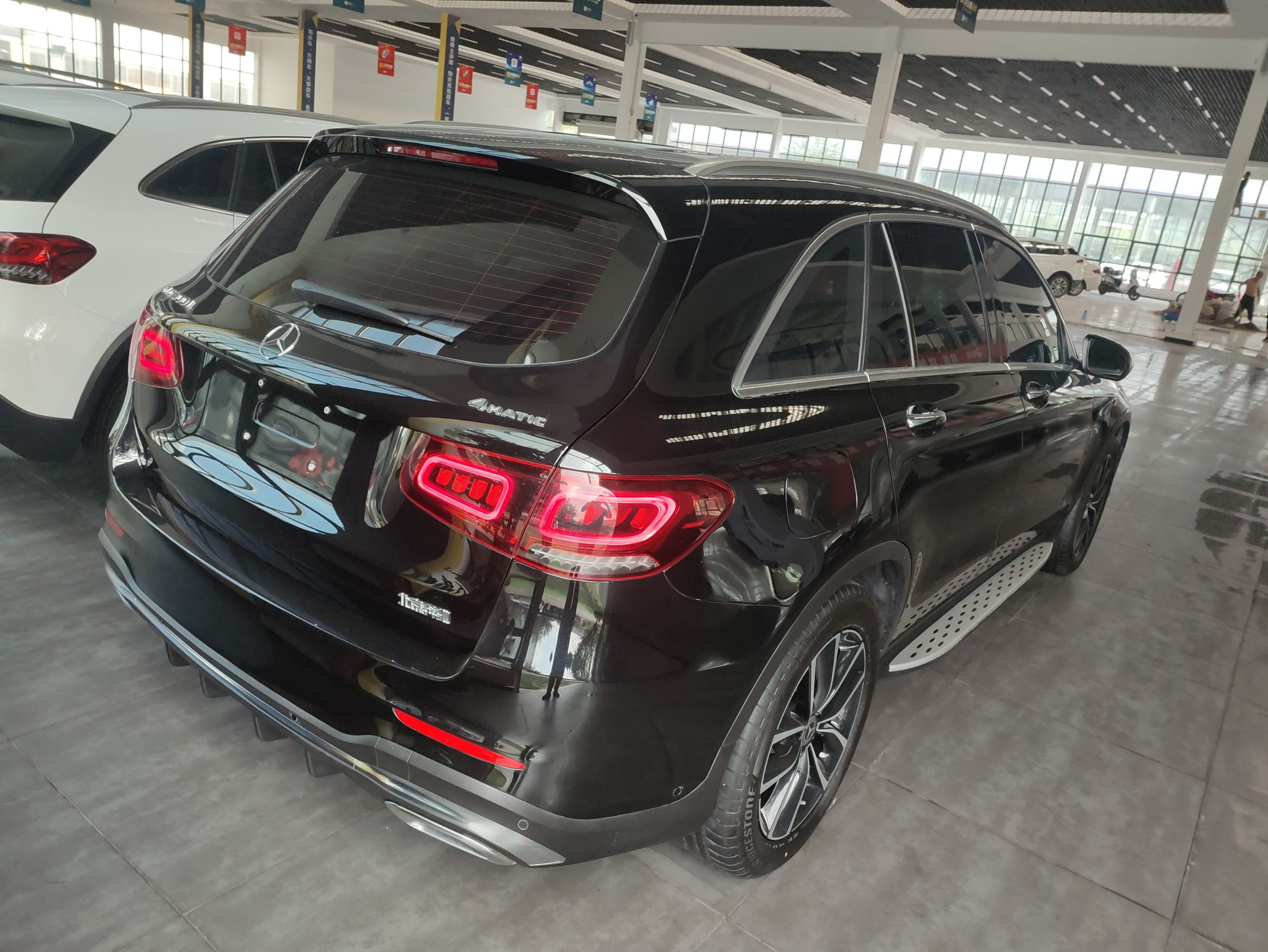 奔驰GLC级 2022款 改款 GLC 300 L 4MATIC 动感型