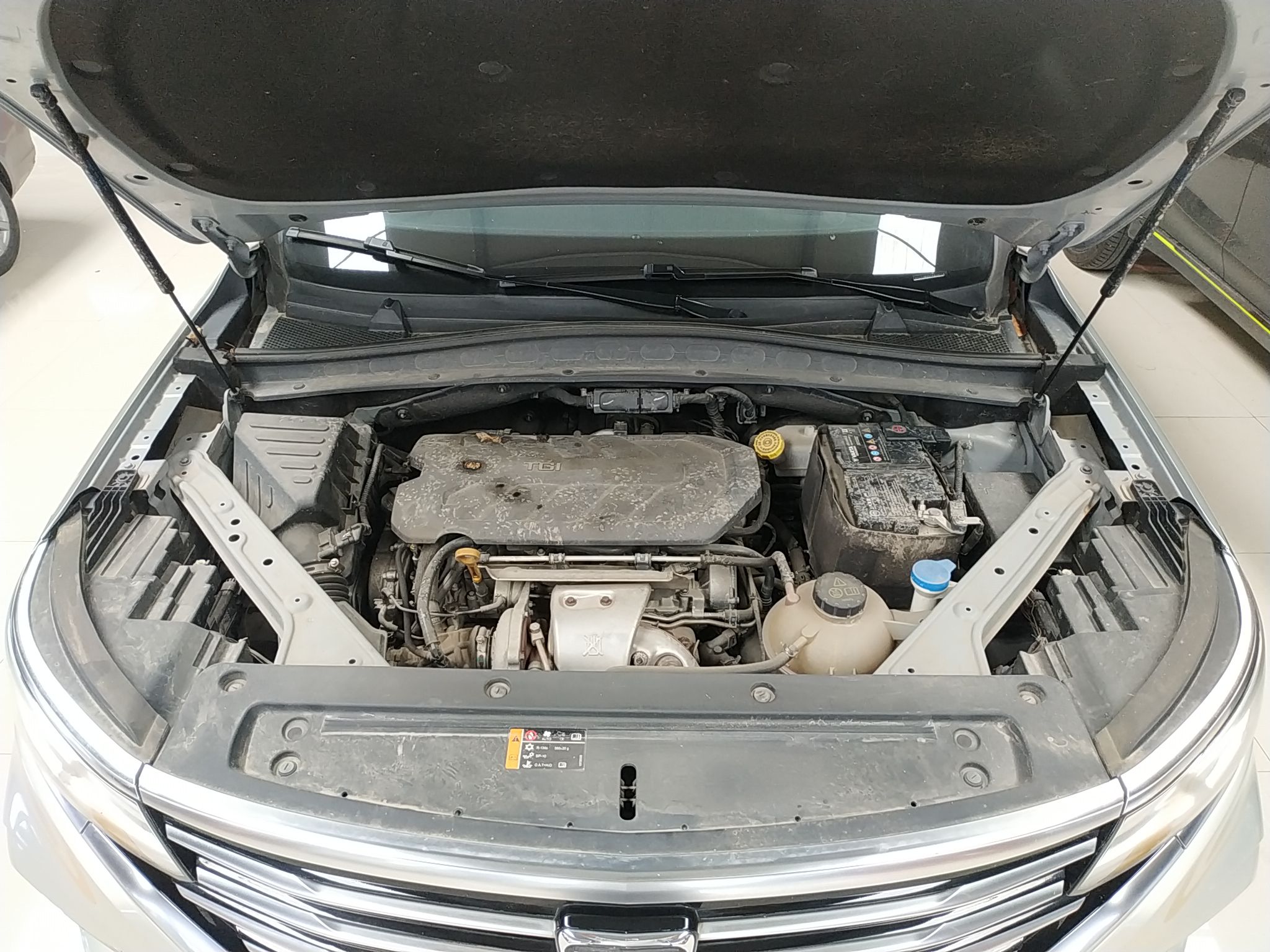 荣威RX5 MAX 2019款 400TGI 自动智能座舱旗舰版