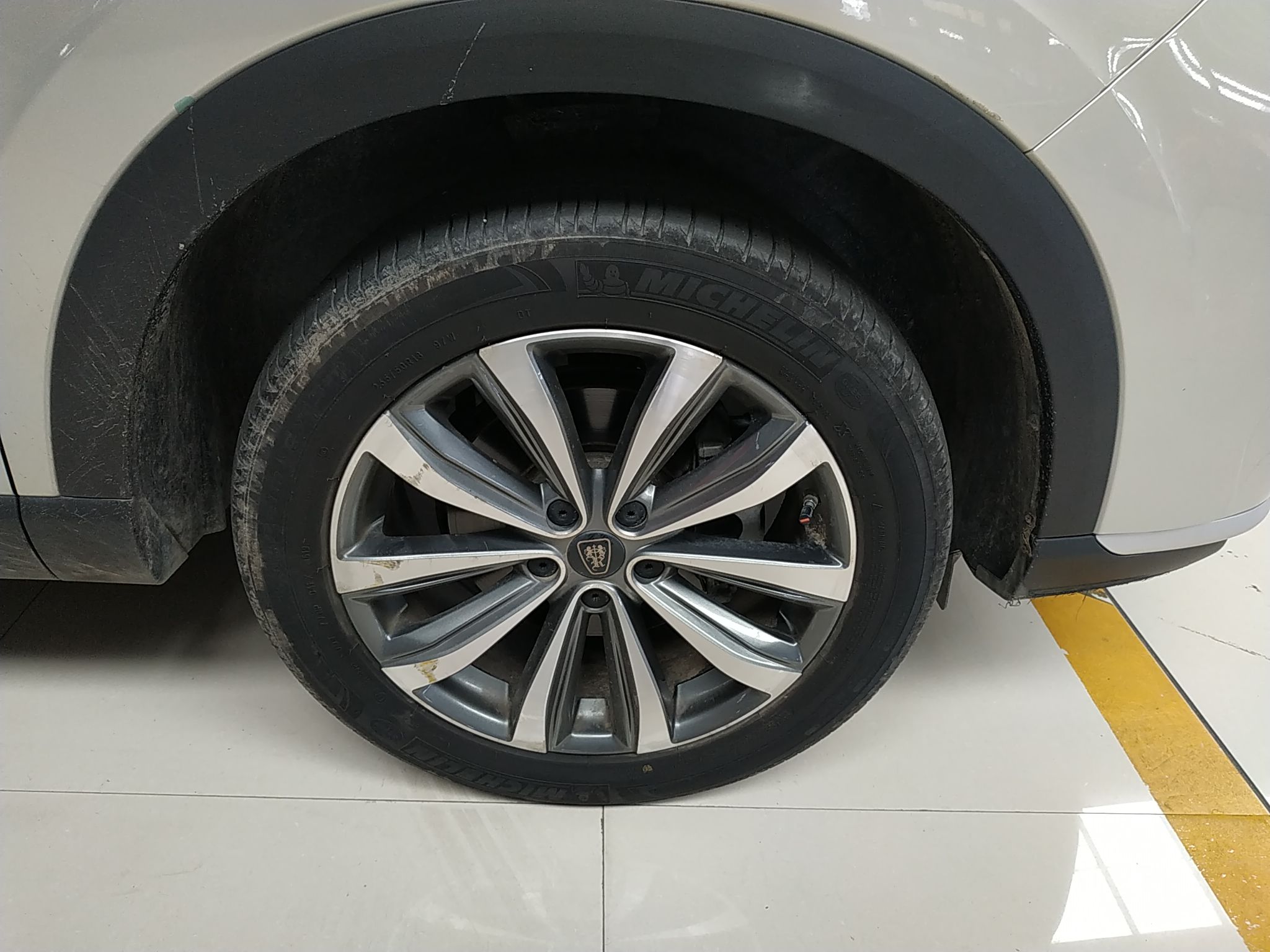 荣威RX5 MAX 2019款 400TGI 自动智能座舱旗舰版