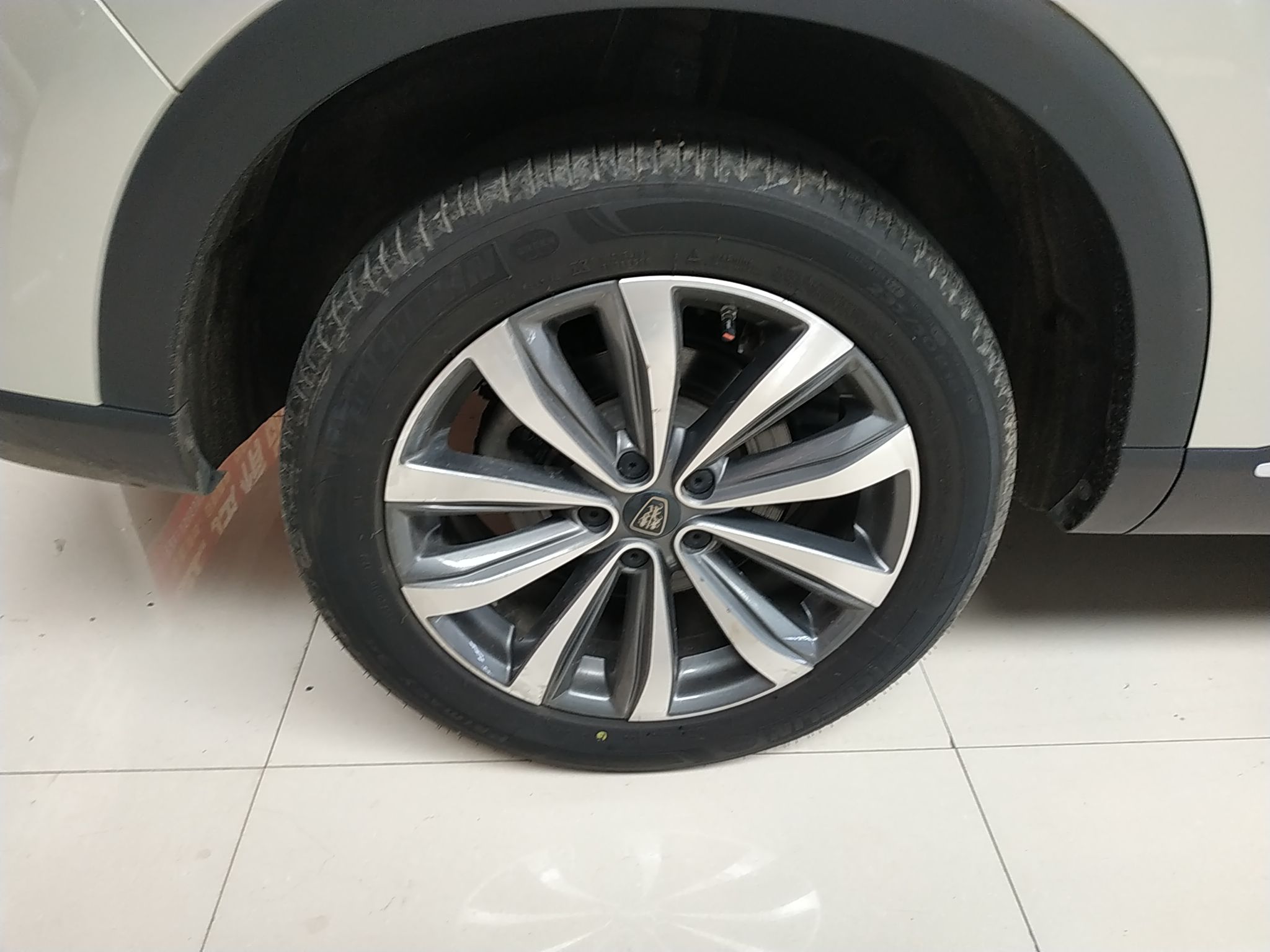 荣威RX5 MAX 2019款 400TGI 自动智能座舱旗舰版