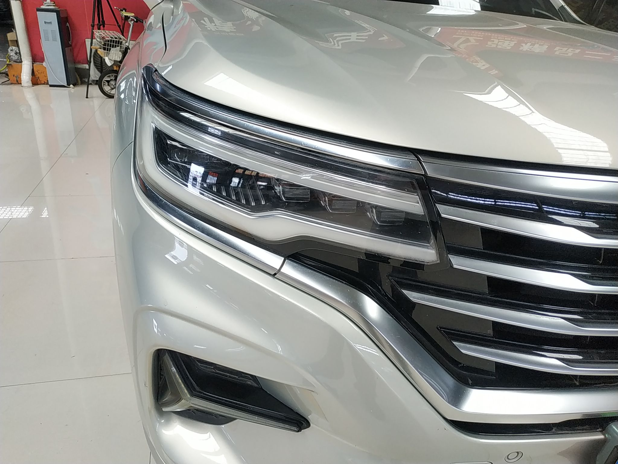 荣威RX5 MAX 2019款 400TGI 自动智能座舱旗舰版