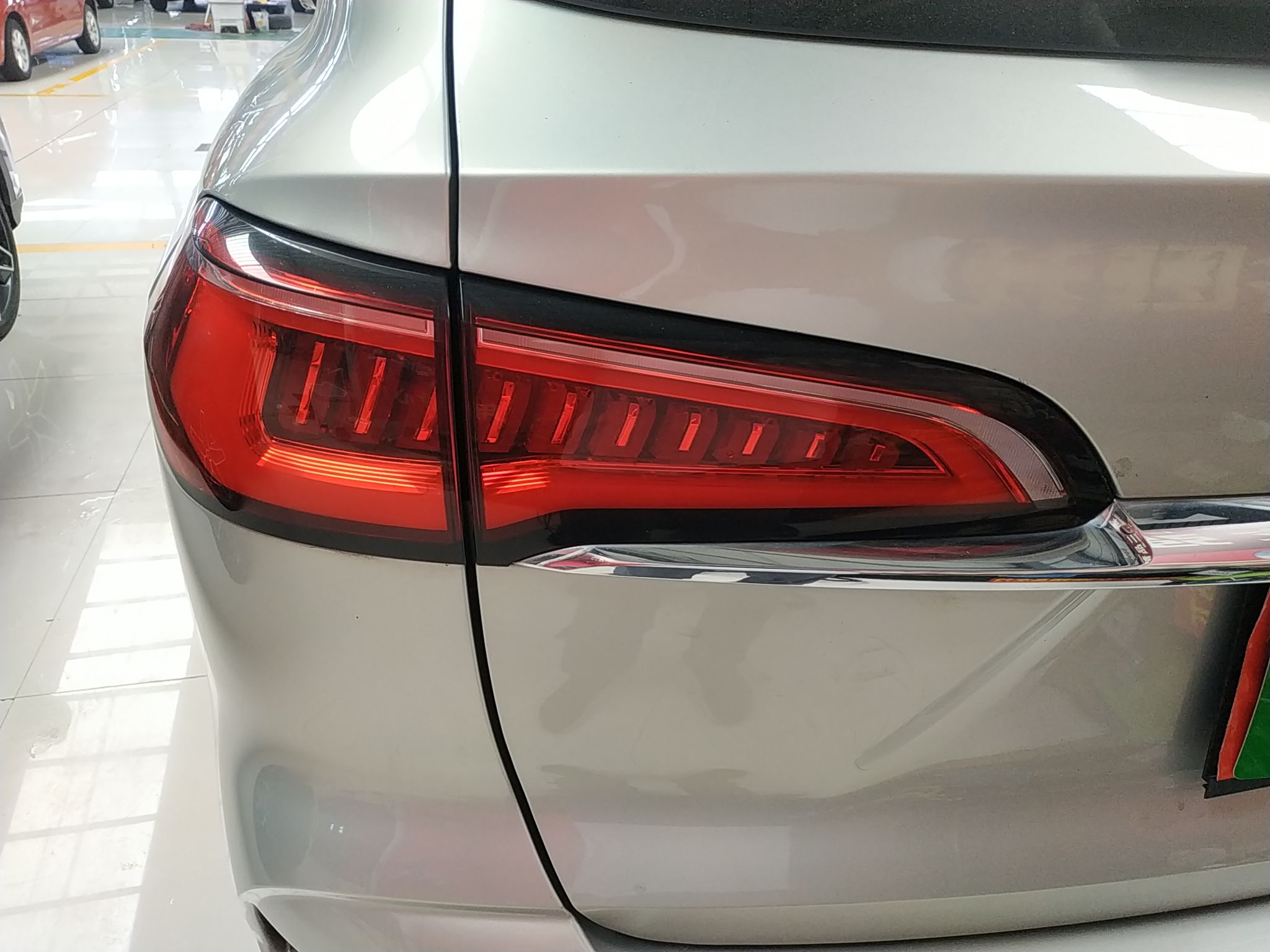 荣威RX5 MAX 2019款 400TGI 自动智能座舱旗舰版