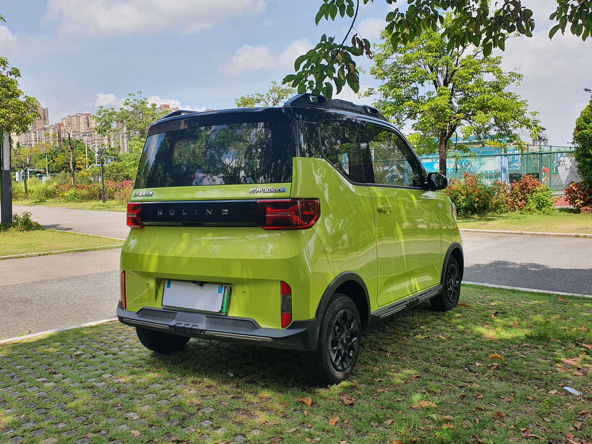 五菱汽车 宏光MINI EV 2022款 GAMEBOY 200km 玩咖款 磷酸铁锂