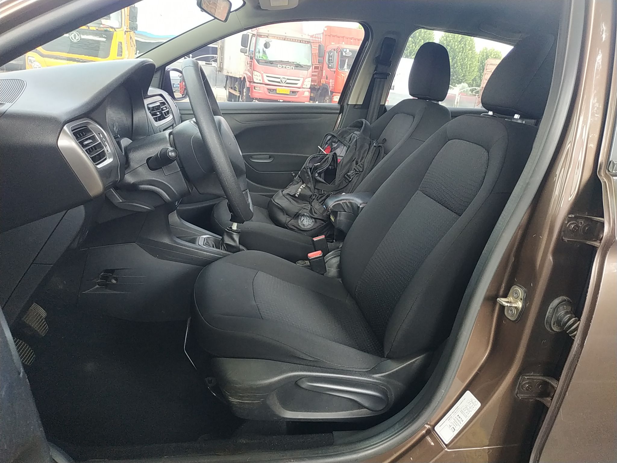 标致301 2014款 1.6L 手动舒适版