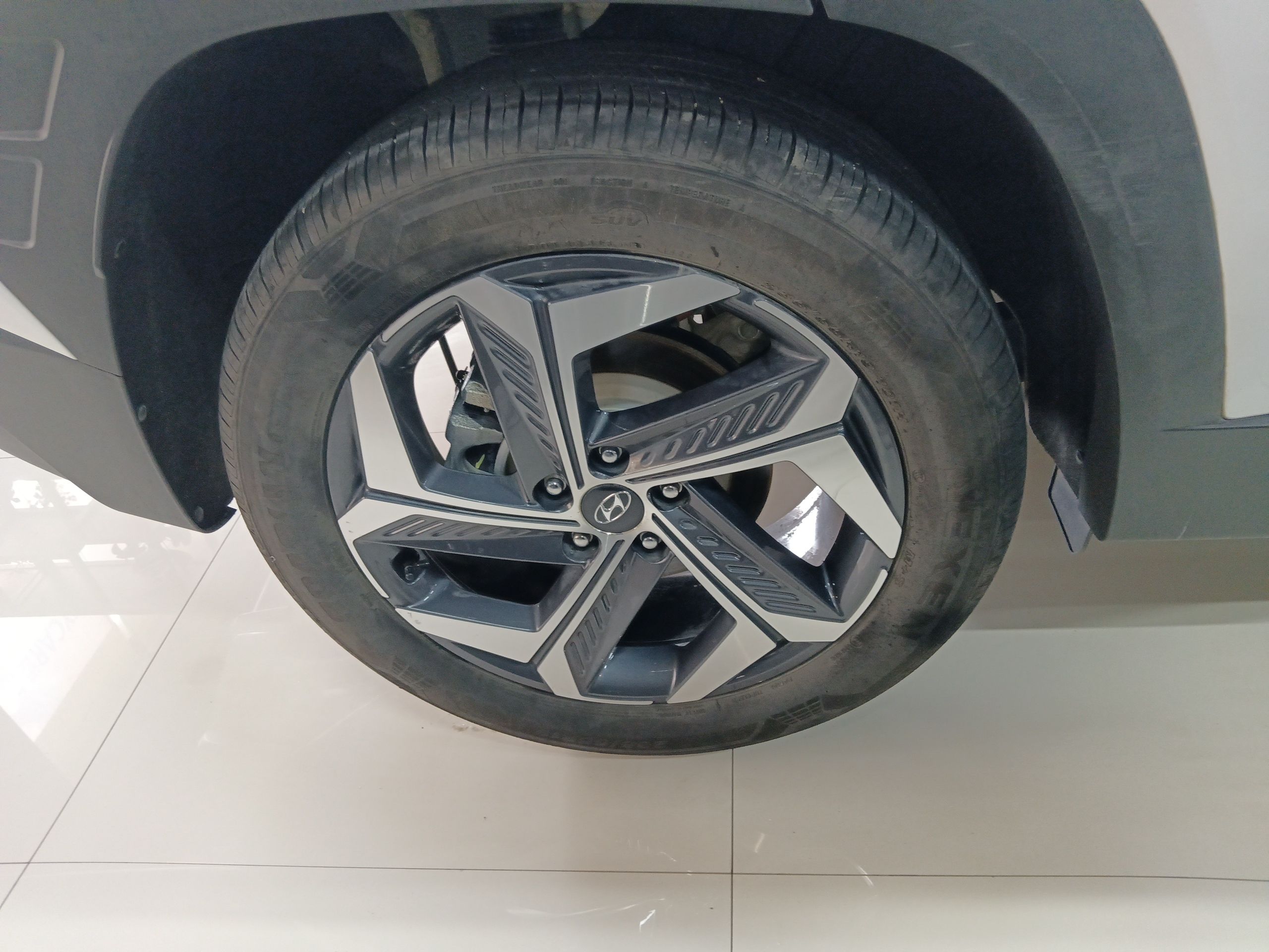 现代 2021款 途胜L 1.5T DCT LUX尊贵版