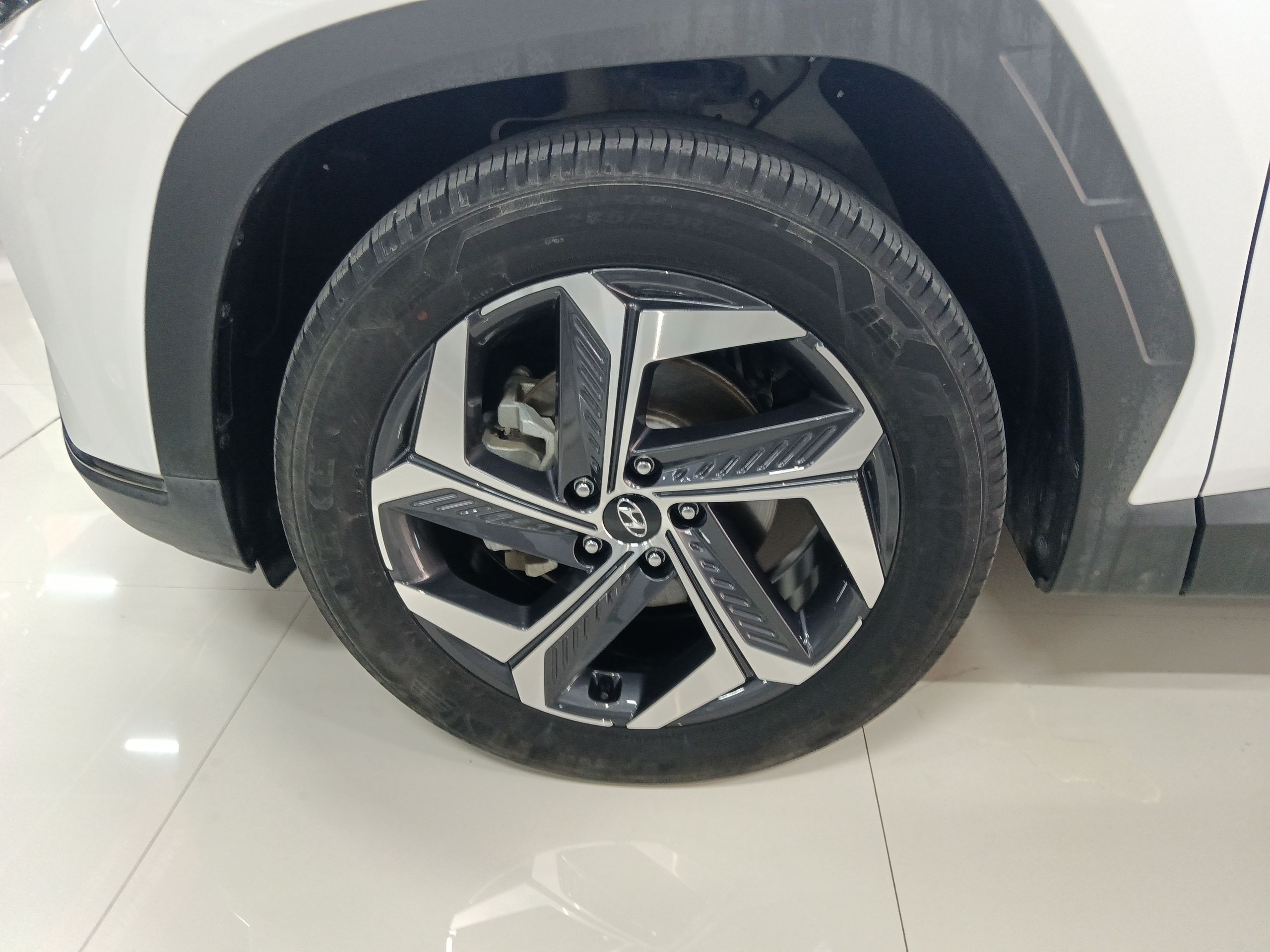 现代 2021款 途胜L 1.5T DCT LUX尊贵版