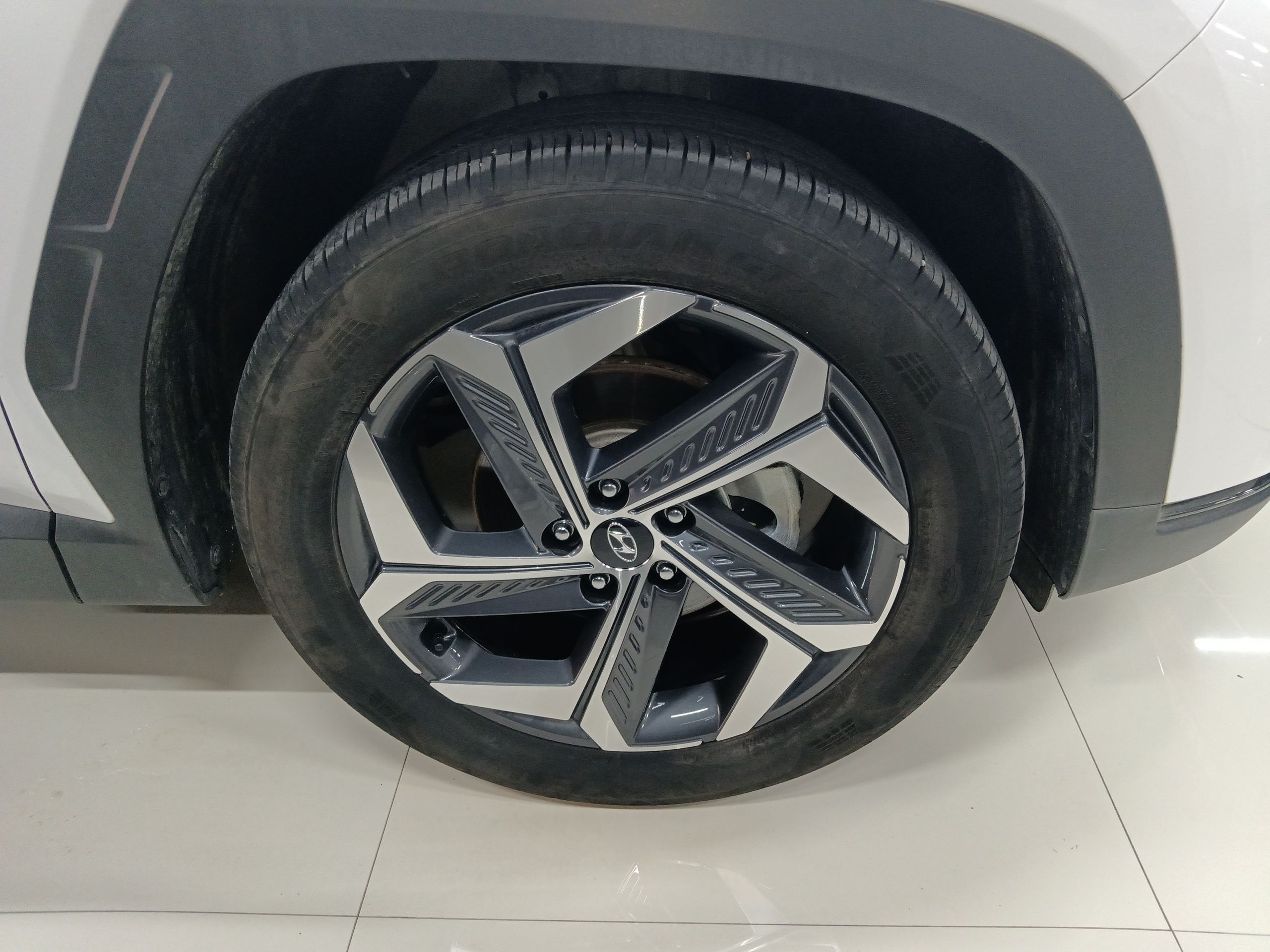 现代 2021款 途胜L 1.5T DCT LUX尊贵版