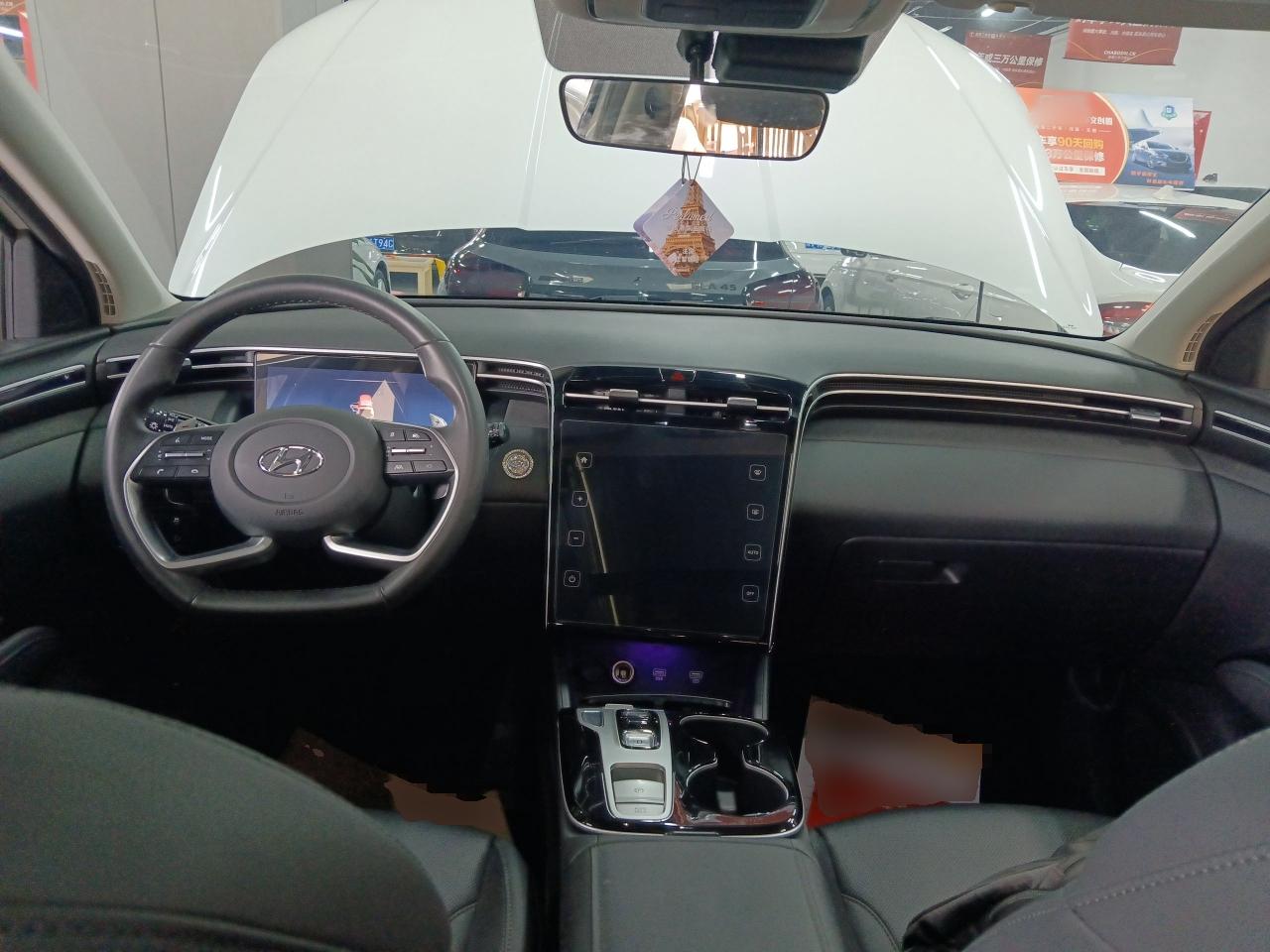 现代 2021款 途胜L 1.5T DCT LUX尊贵版