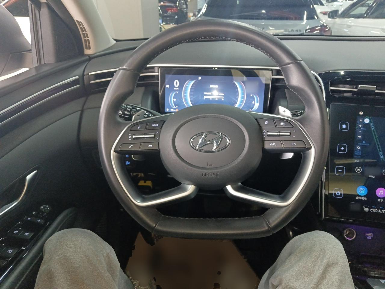 现代 2021款 途胜L 1.5T DCT LUX尊贵版