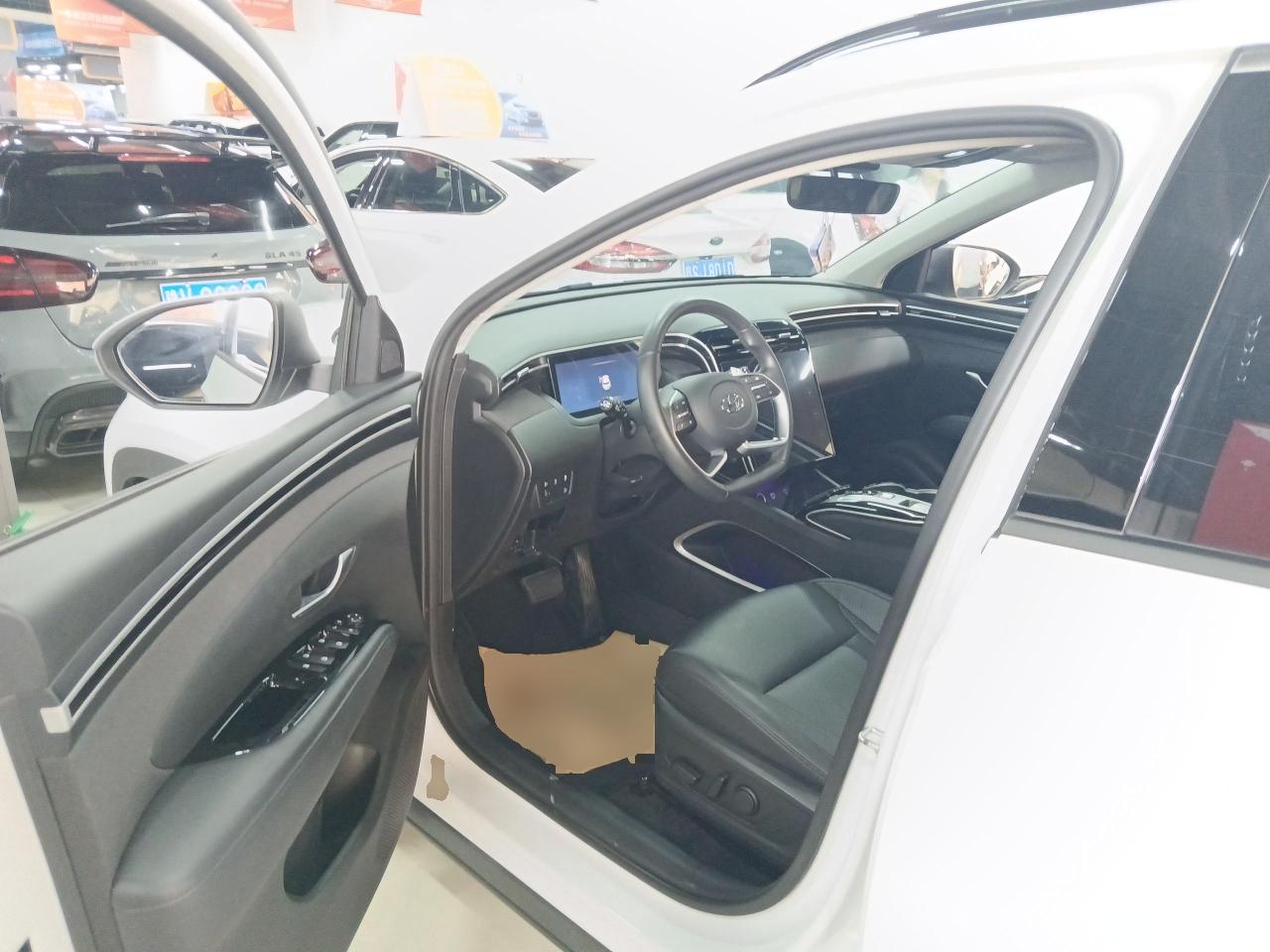 现代 2021款 途胜L 1.5T DCT LUX尊贵版