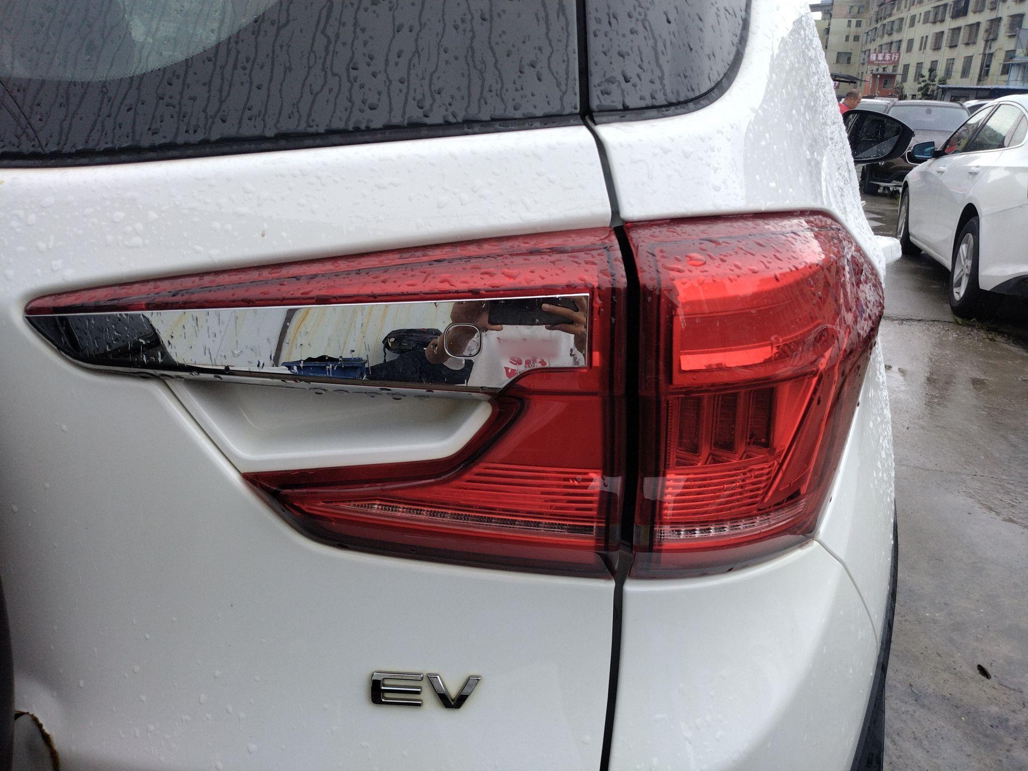 比亚迪 元新能源 2019款 EV360 智联悦尚型