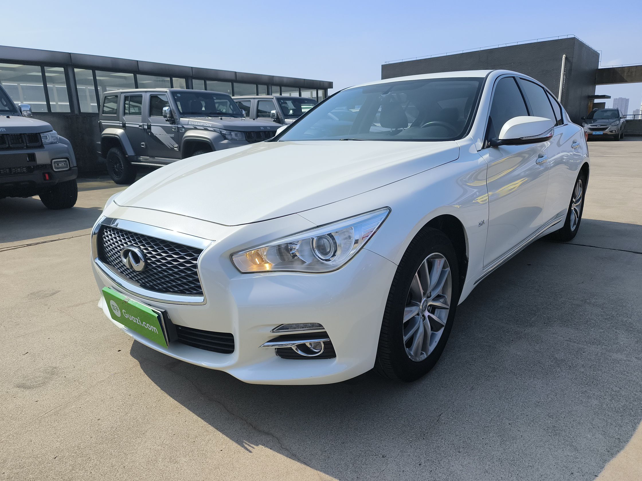 英菲尼迪Q50L 2016款 2.0T 舒适版