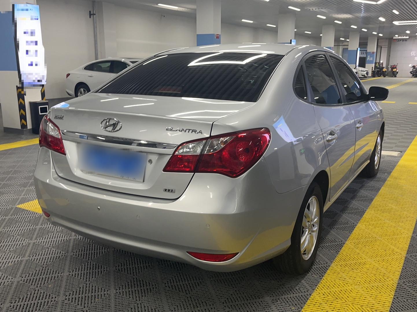 现代 悦动 2011款 1.6L 自动舒适型